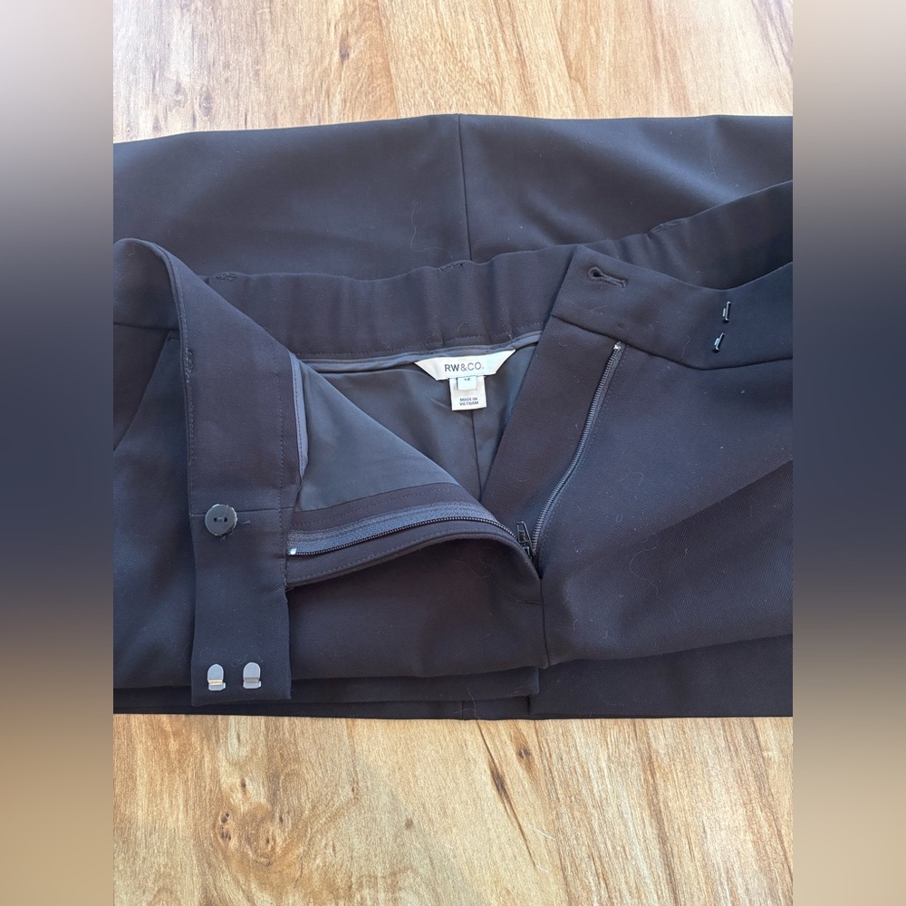 RW&Co Twill Pencil Midi Skirt - Picture 4 of 5